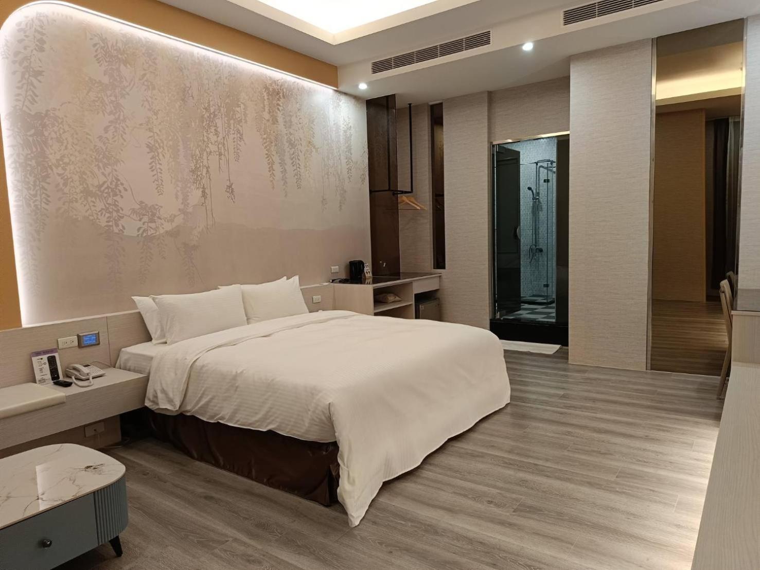 Romantic Code Art Motel Shanhua Exterior photo